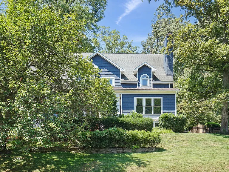 1530 Forest Villa Ln — Photo 2