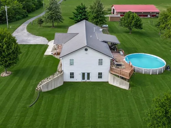 26489 Midland Ln, Dow, IL 62022