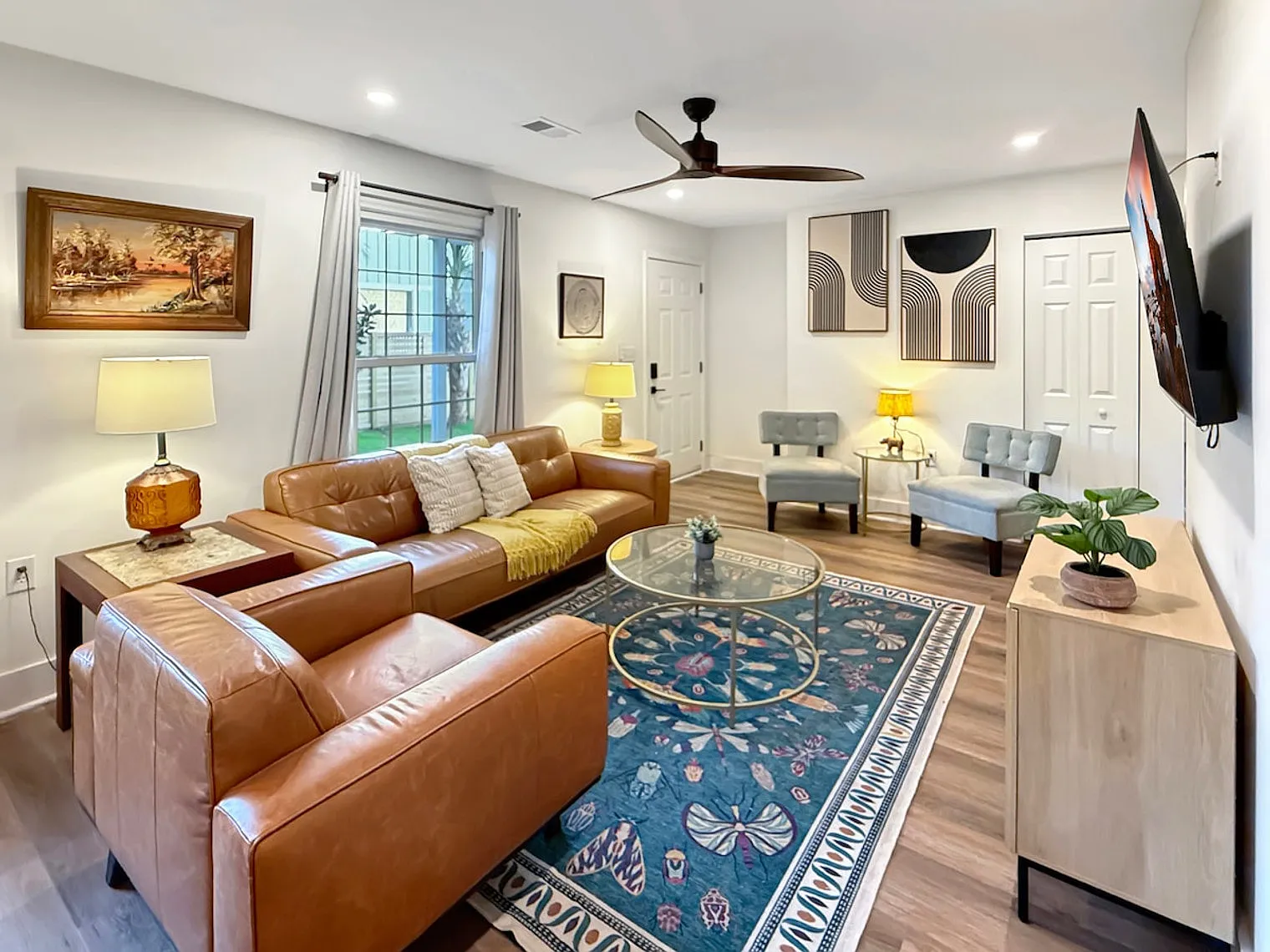 4 bed, 3.0 bath, 1991 sqft, $5,240 — Photo 4