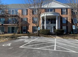 5100 Carriageway Dr APT 104, Rolling Meadows, IL 60008