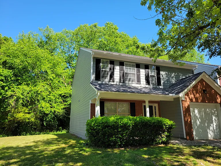 2266 Charleston Pointe SE — Photo 3