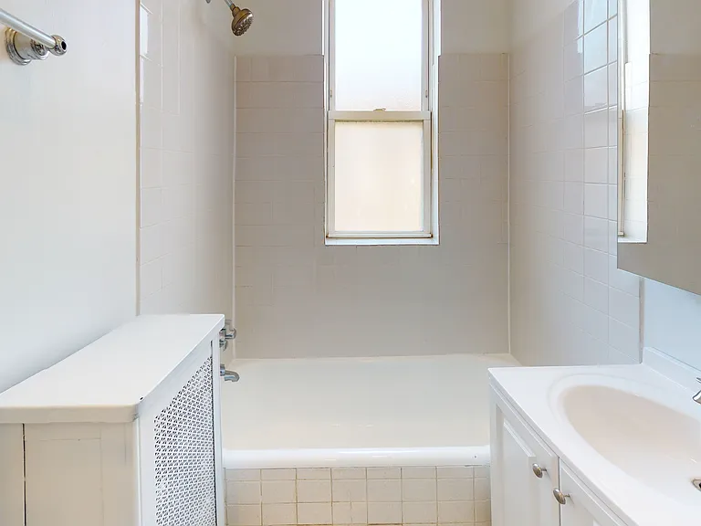 1010 W Loyola Ave #3W — Photo 6