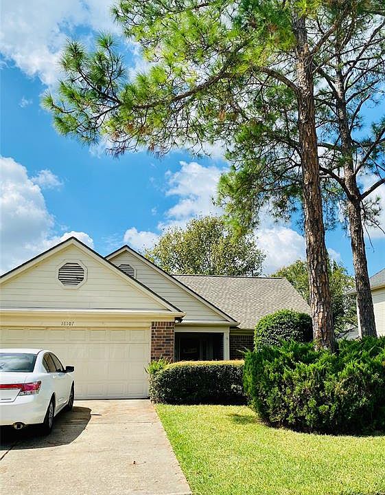 1st image of 18107 Holly Green Dr