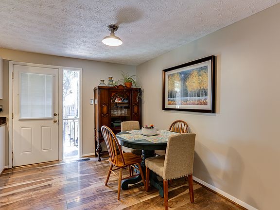 5th image of 18037 Wagonwheel Ct