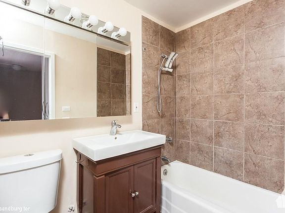3rd image of 1460 N Sandburg Ter #1524