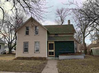 2415 10th St, Columbus, NE 68601