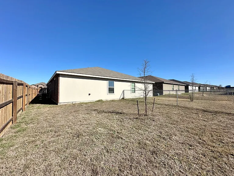 5814 Harriet Tubman Ave — Photo 25