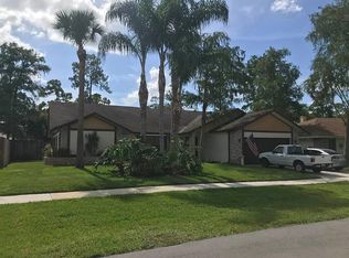 811 Citrus Pl, Wellington, FL 33414