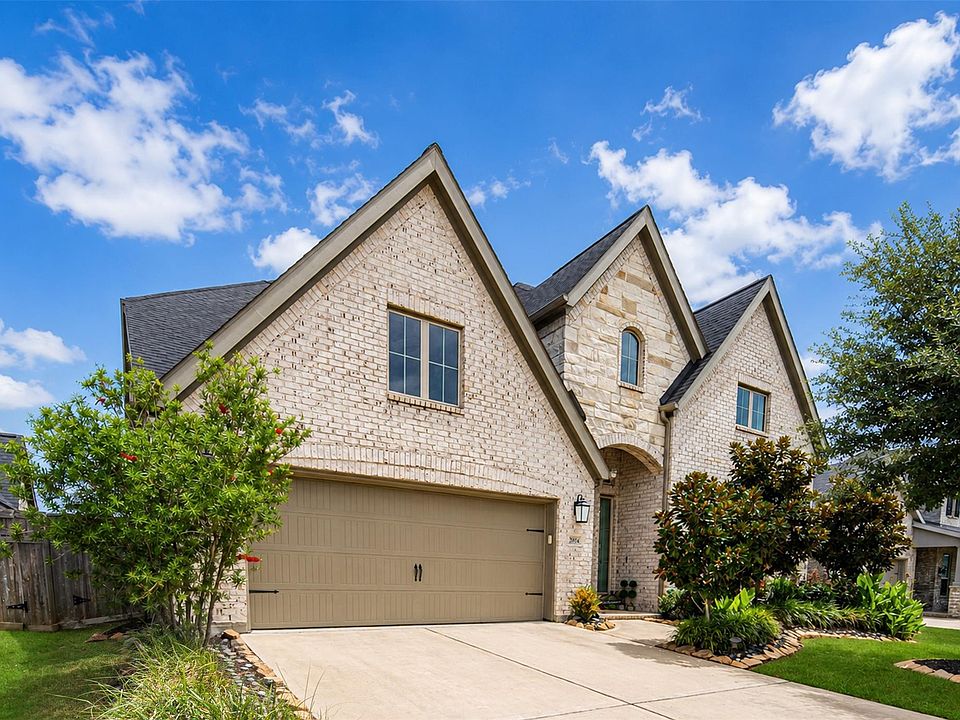 1st image of 29134 Hauter Way