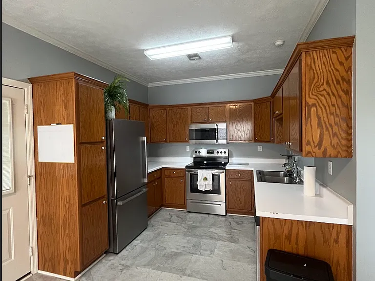 118 Tomlinson Dr — Photo 3