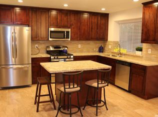 12490 Erin Dr, Auburn, CA 95603