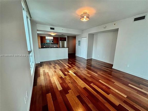 3rd image of 300 S Biscayne Blvd APT 1601