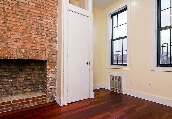 2nd image of 276 Boerum St #2L