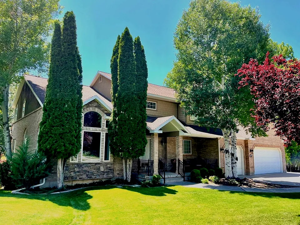 788 E Alpine Blvd