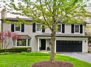 858 Northmoor Rd, Lake Forest, IL 60045