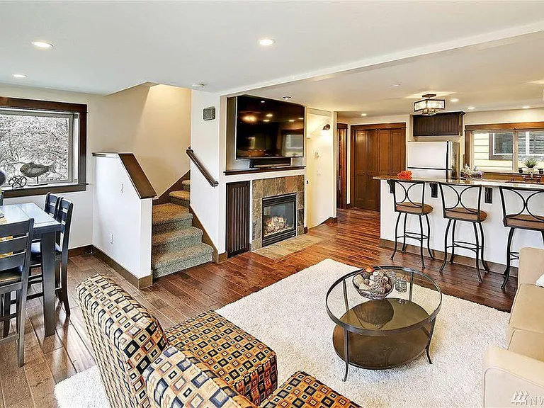 4501 SW Director St — Photo 1