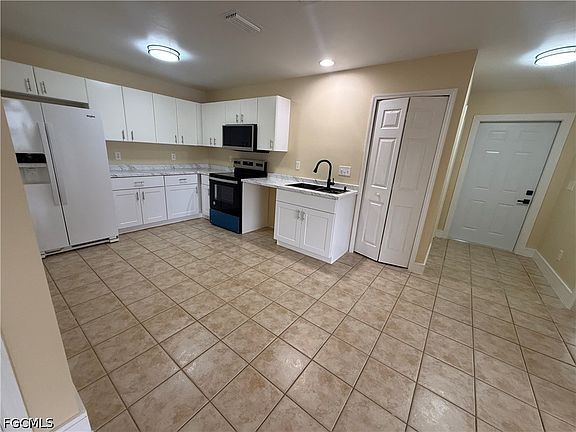 4th image of 1129/1131 Ivan Ave S