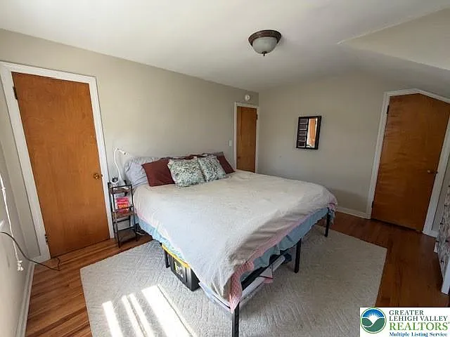 1086 1st Ave — Photo 5