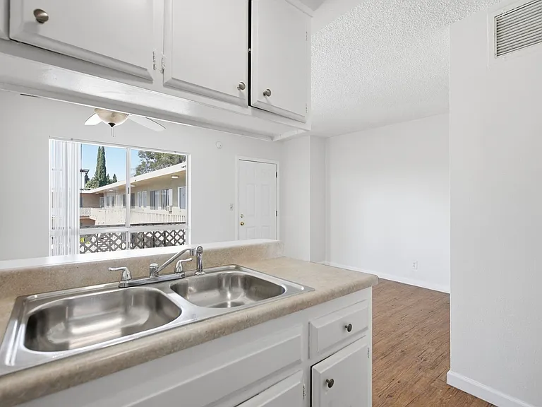 475 E Foothill Blvd — Photo 20