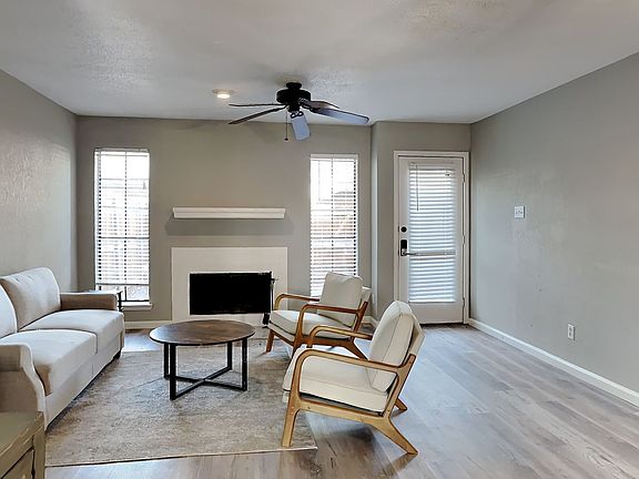 3rd image of 7318 Kingswood Cir