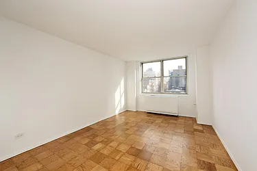 Rented by Manhattan Skyline