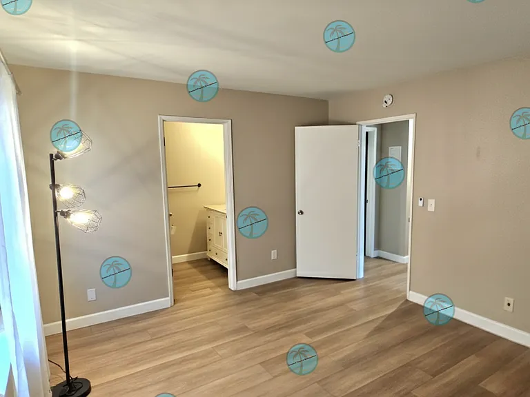 245 W Channel Islands Blvd — Photo 8