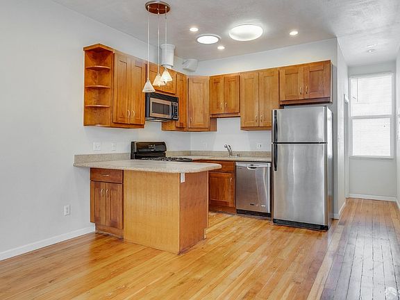 3rd image of 1369 Stevenson St #A