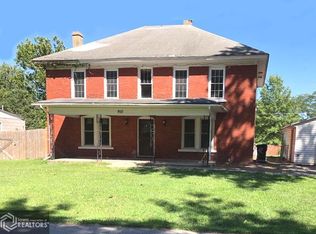 910 Lillian St, Ottumwa, IA 52501