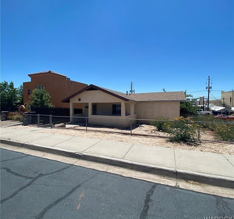 1st image of 512 E Oak Street
