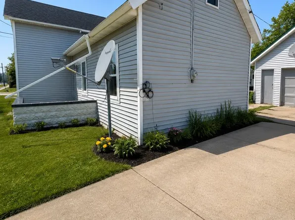 122 Pine St, Tigerton, WI 54486