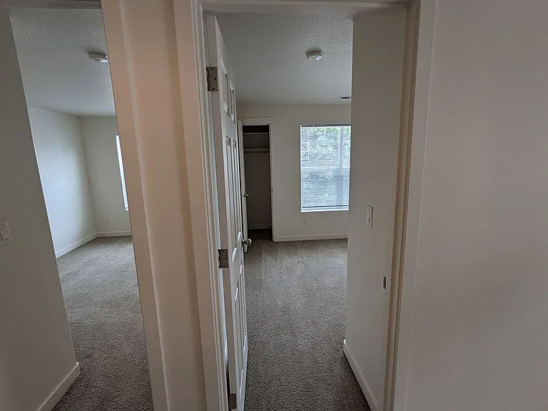 Halsey East Townhomes — Photo 149