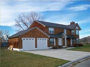 507 Sherwood Dr, Columbus, MT 59019