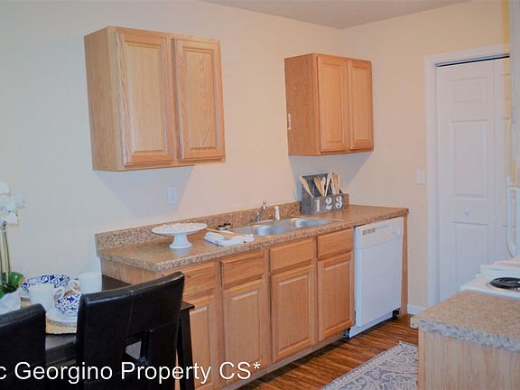 4th image of 3398 E 6th Ave APT G