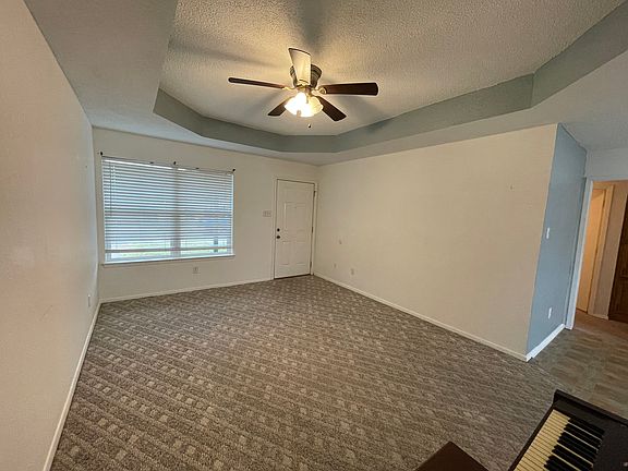 4th image of 122 Black Forest Dr