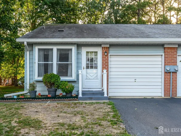 4A Salem Dr, Manchester Township, NJ 08759
