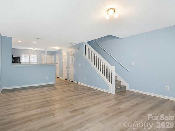 3rd image of 3259 Blythe Ridge Ct
