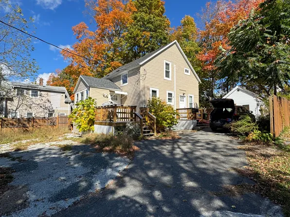 4 Walcott St Unit 1, Hopkinton, MA 01748