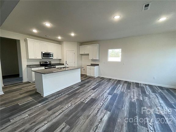 2nd image of 104 Birchwood Dr #9