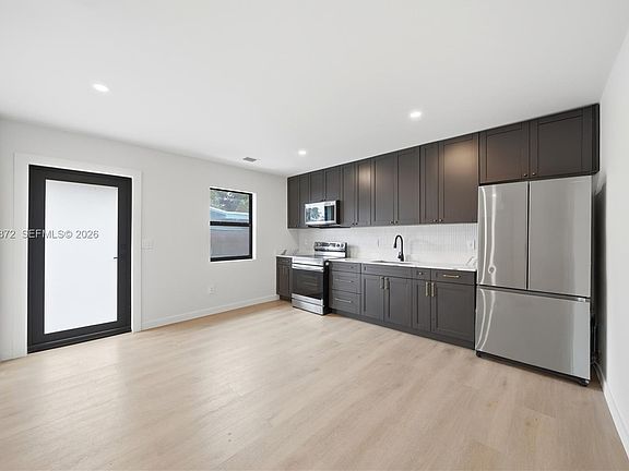 4th image of 1861 NW 27th St #2