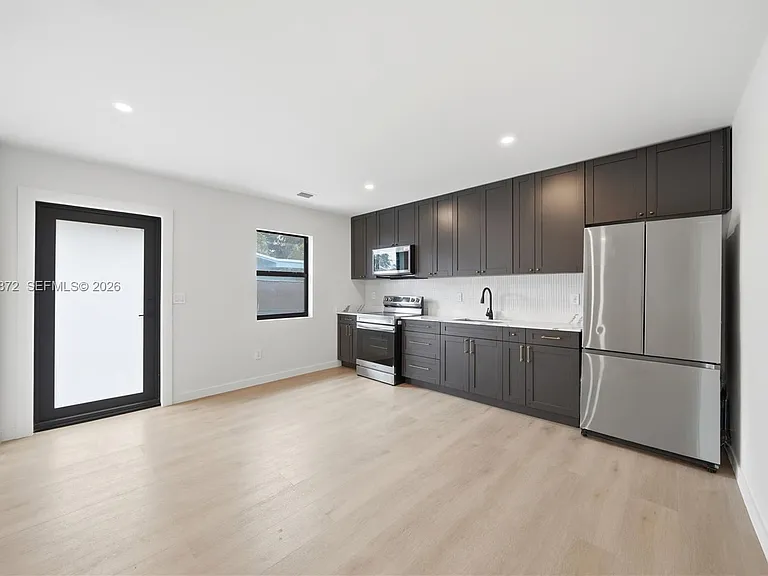1861 NW 27th St #2 — Photo 5