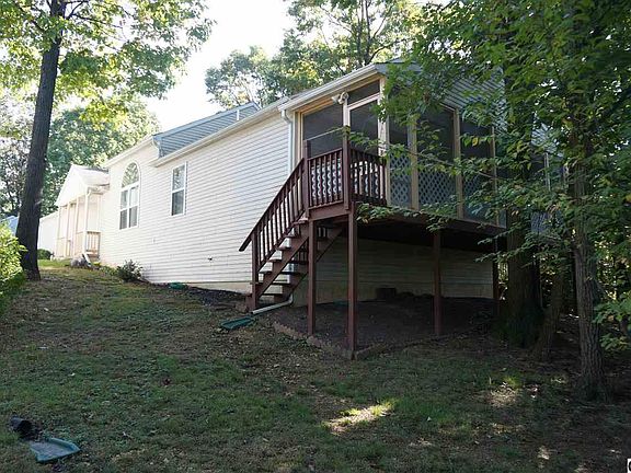 4th image of 1032 Oak Knoll Dr