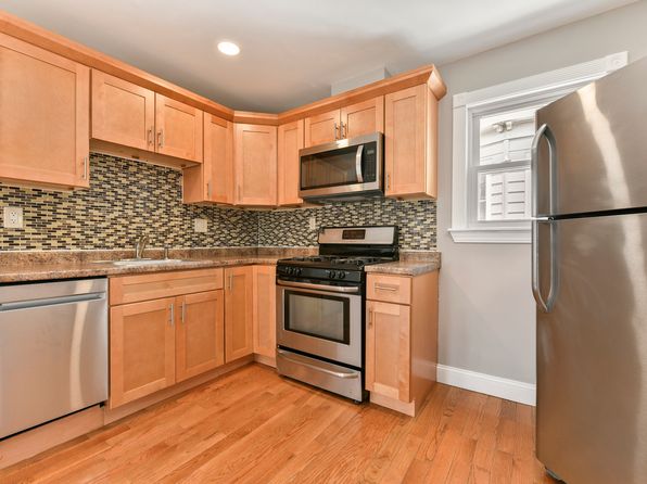70 Topliff St #3