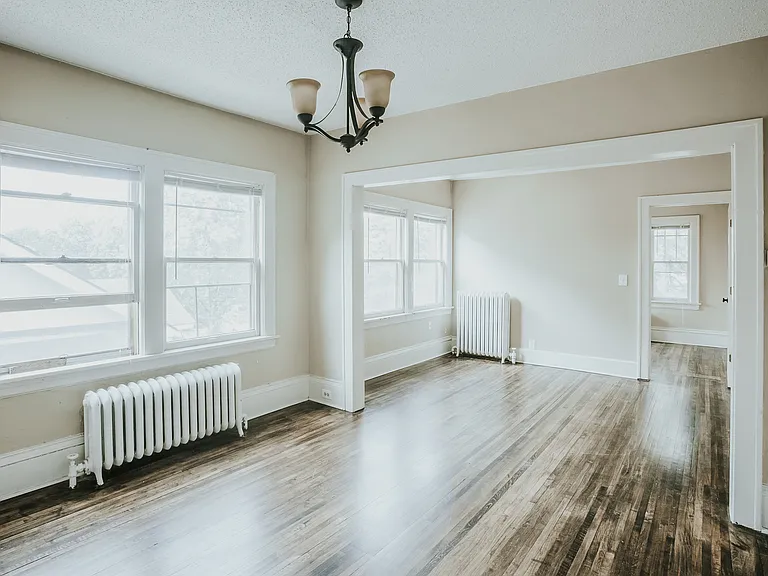 404 SE 8th Street — Photo 12