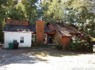 208 Boyce Ave, Jamestown, NC 27282