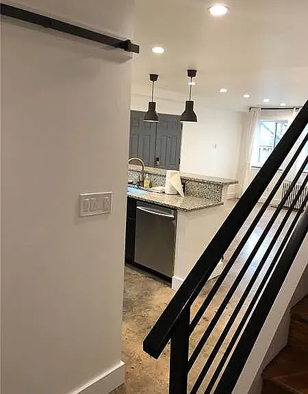1-228 Webster St NE #1 — Photo 5