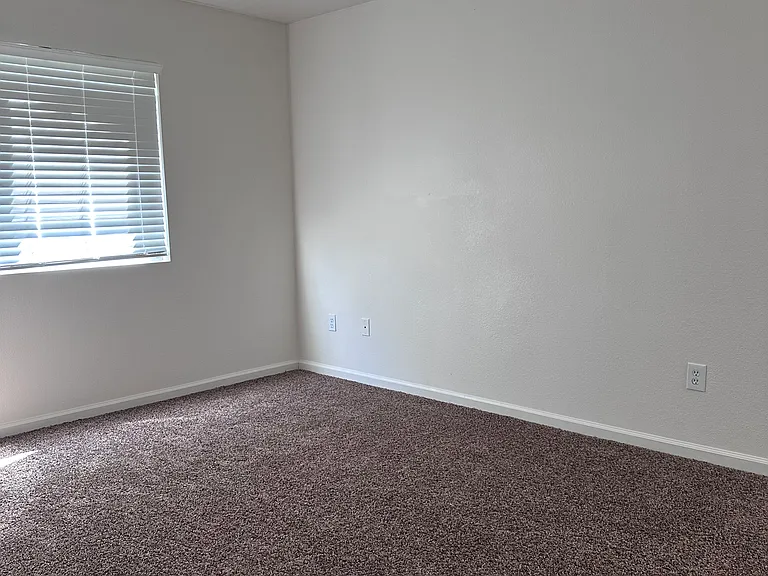 8001 Latham Ct #4 — Photo 12