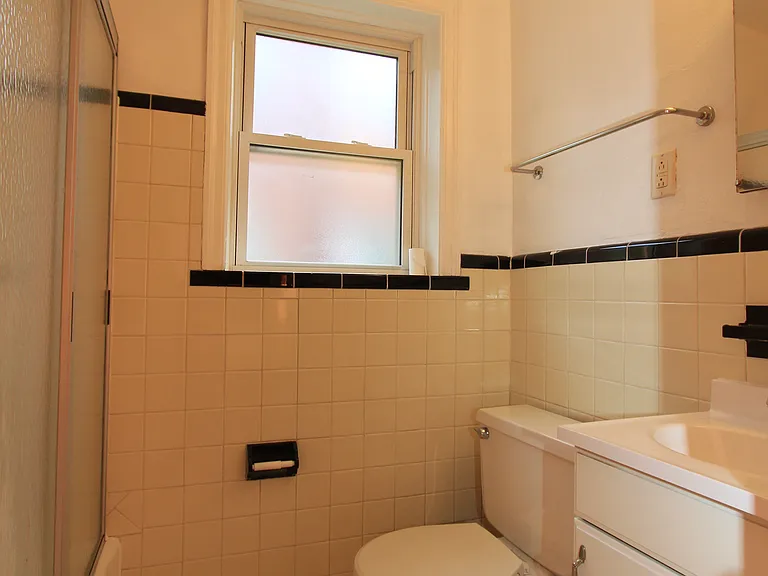 3615 Jamieson Ave #1N — Photo 13