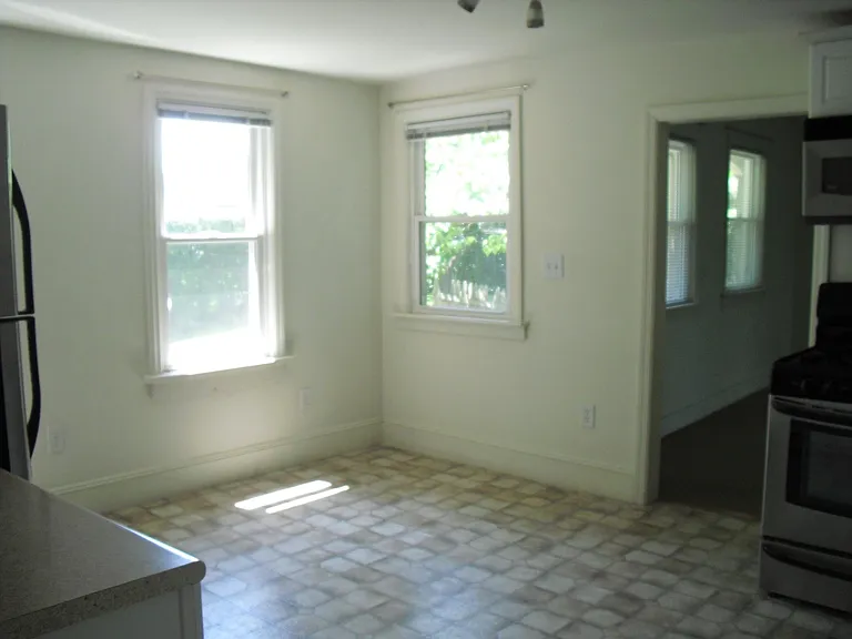 7 Division St #B — Photo 5
