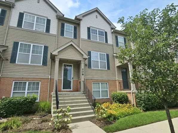 208 Wildflower St, Des Plaines, IL 60016