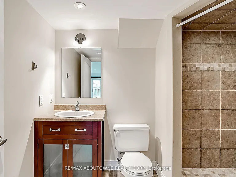2415 Presquile Dr — Photo 33